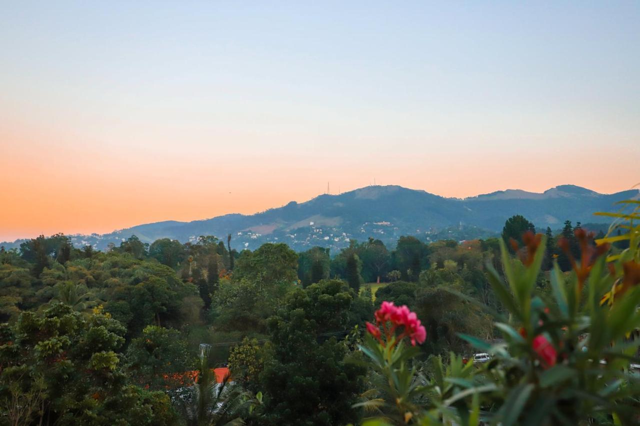 Delight Reich Hotel Peradeniya Exterior foto