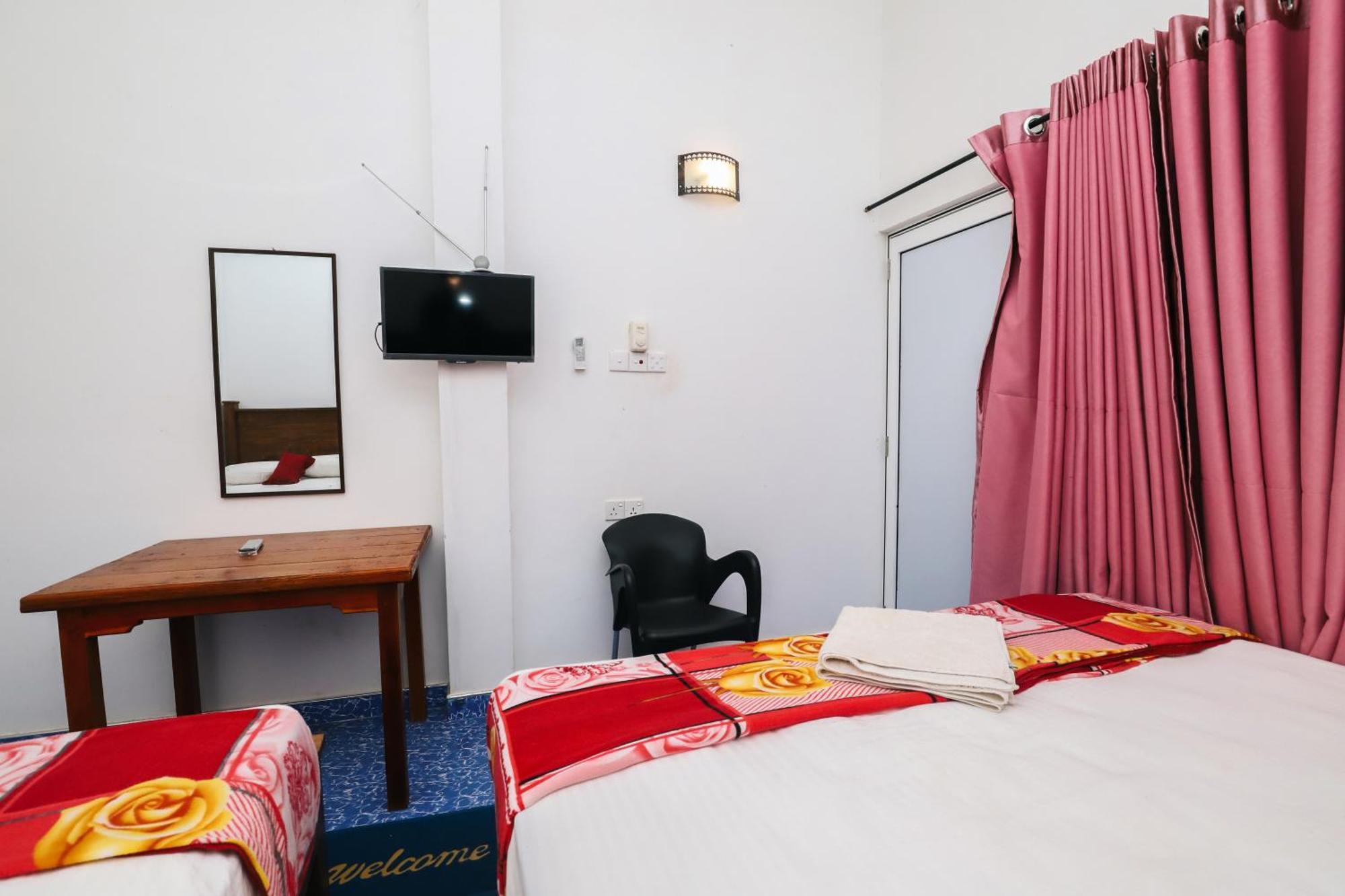 Delight Reich Hotel Peradeniya Habitación foto