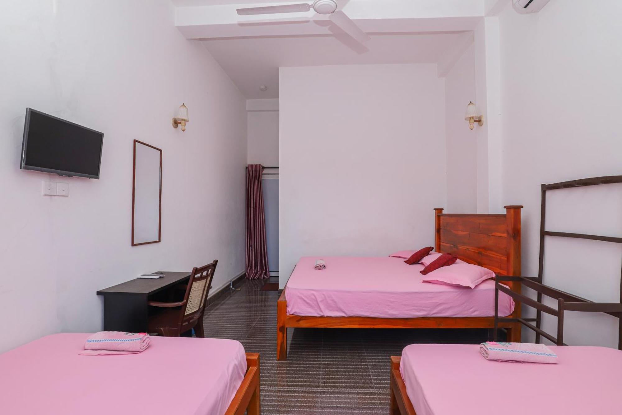 Delight Reich Hotel Peradeniya Habitación foto