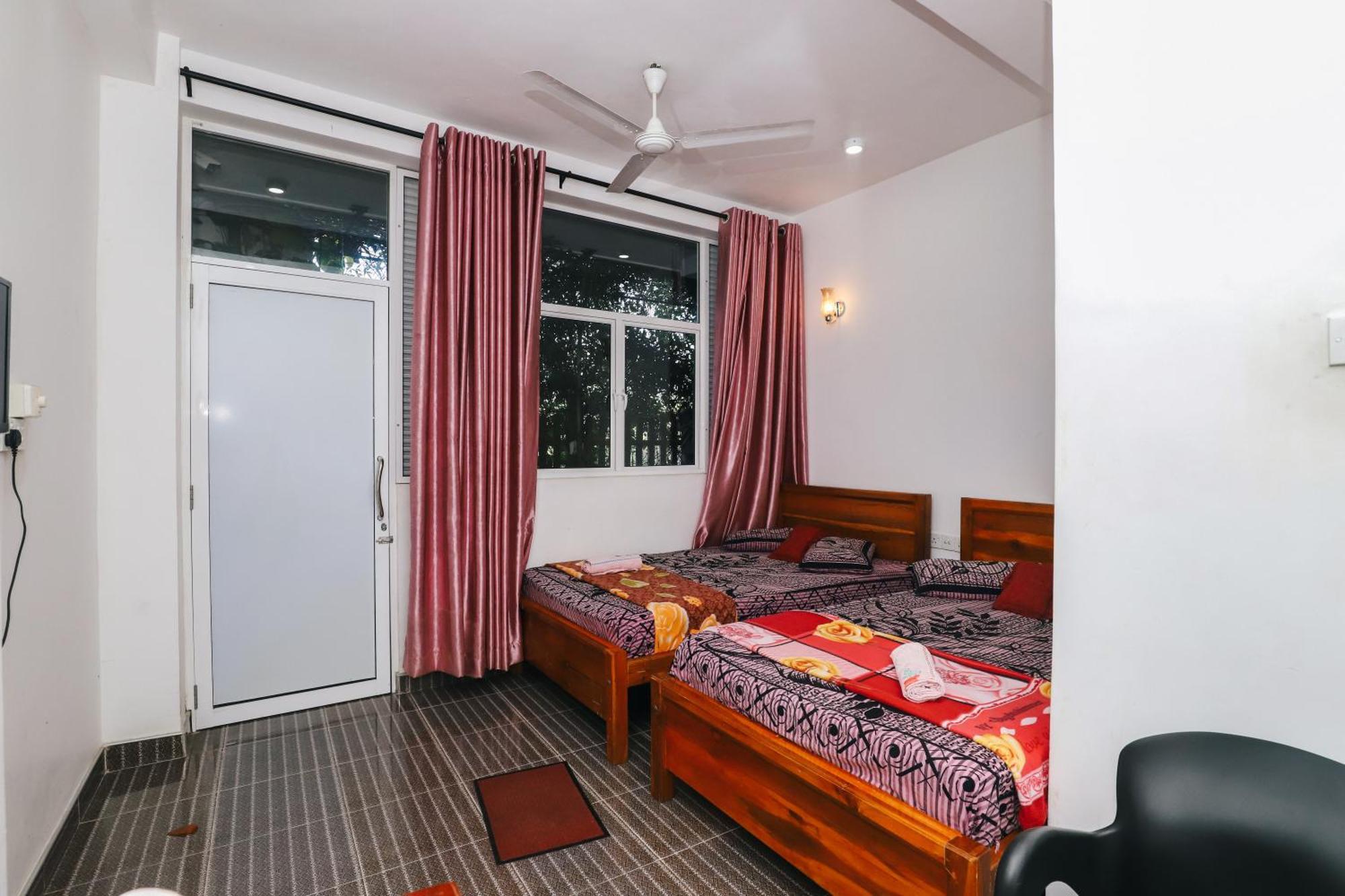 Delight Reich Hotel Peradeniya Habitación foto