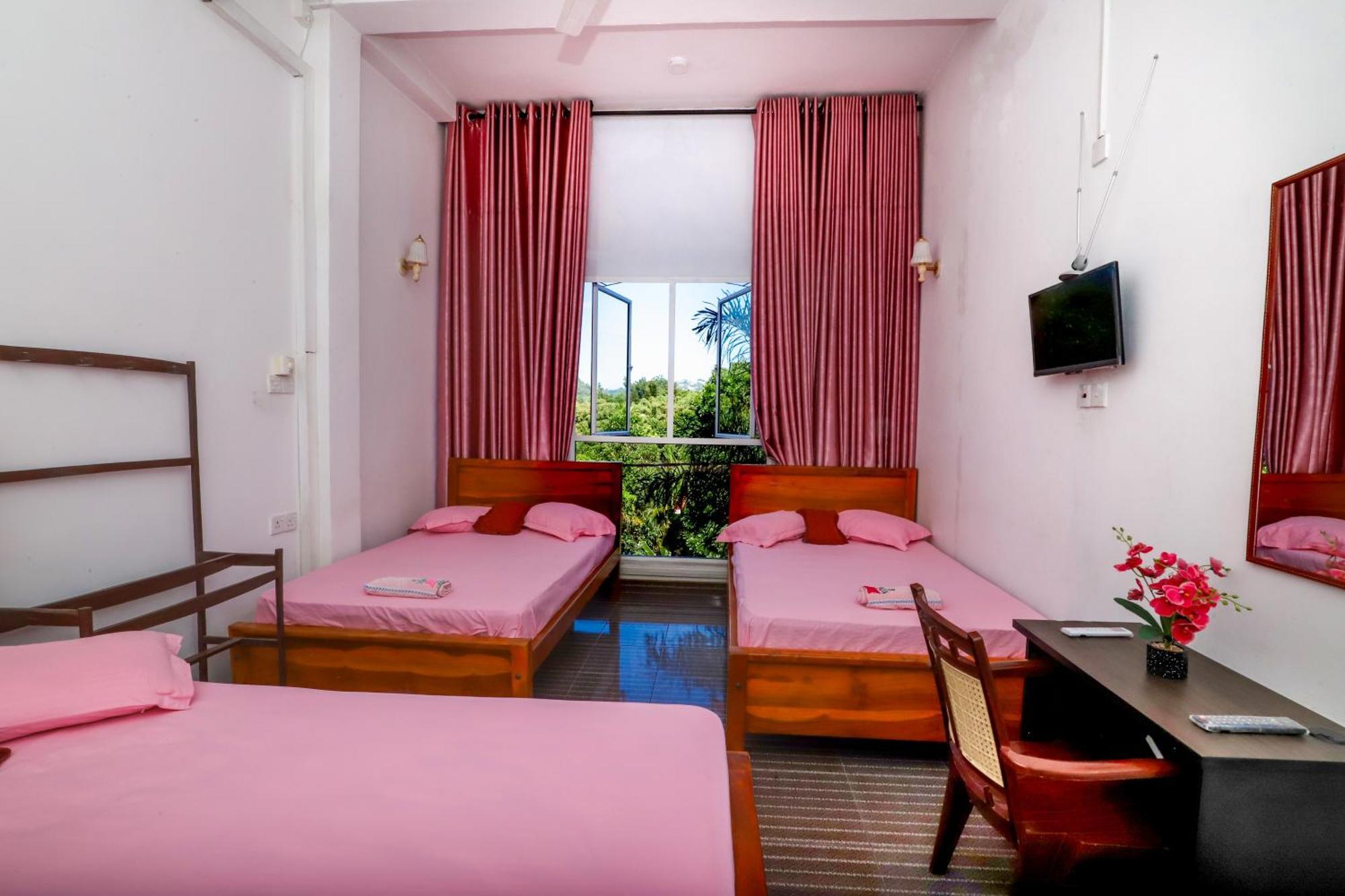 Delight Reich Hotel Peradeniya Habitación foto
