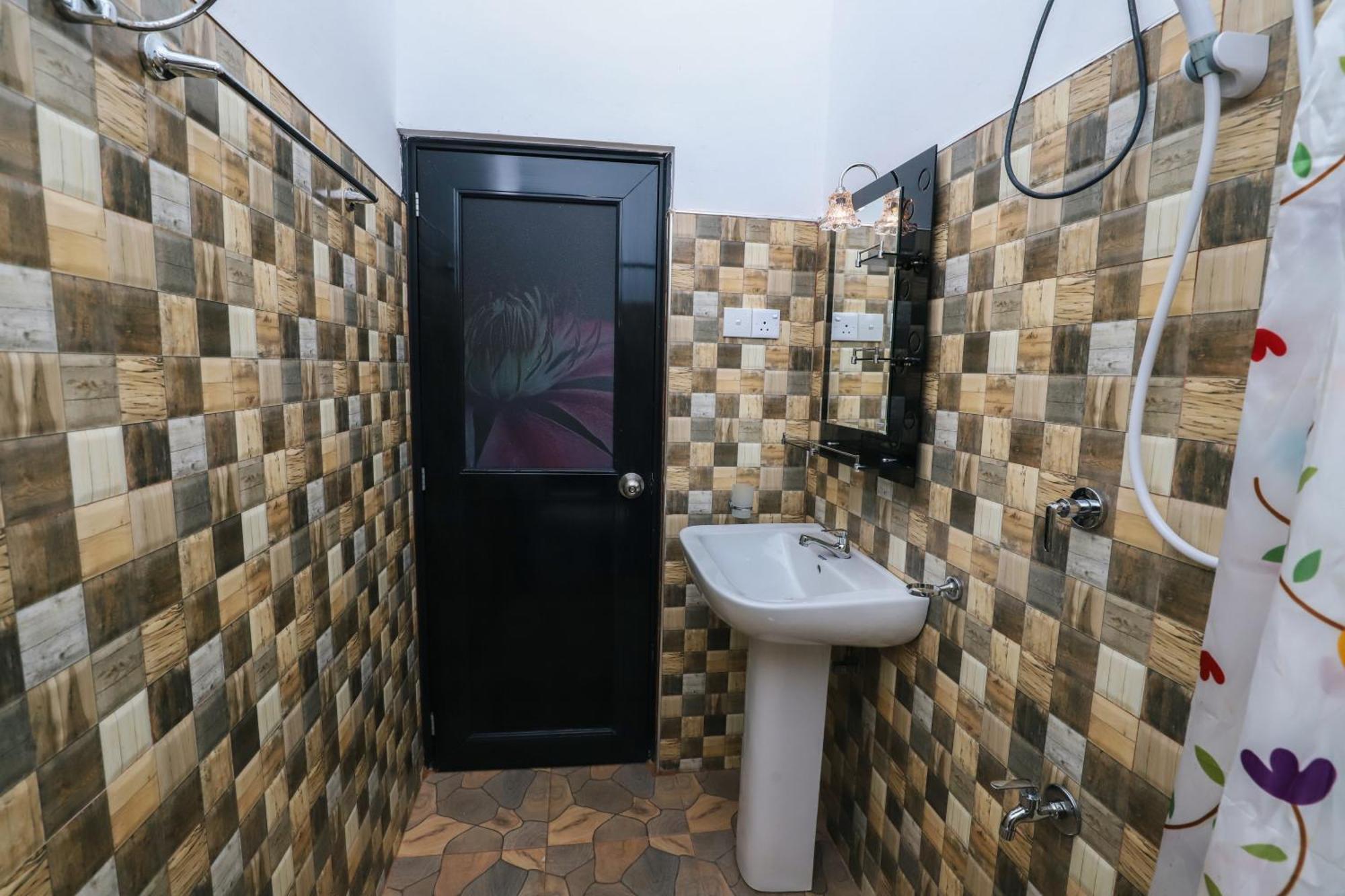 Delight Reich Hotel Peradeniya Habitación foto